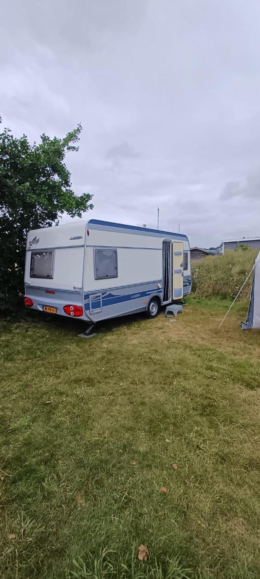 בורן Caravan Petiet מראה חיצוני תמונה